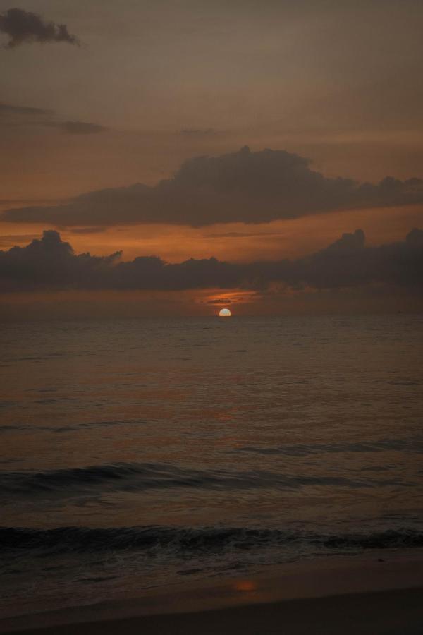 Waves And Shores Beach Villa Mararikulam Luaran gambar