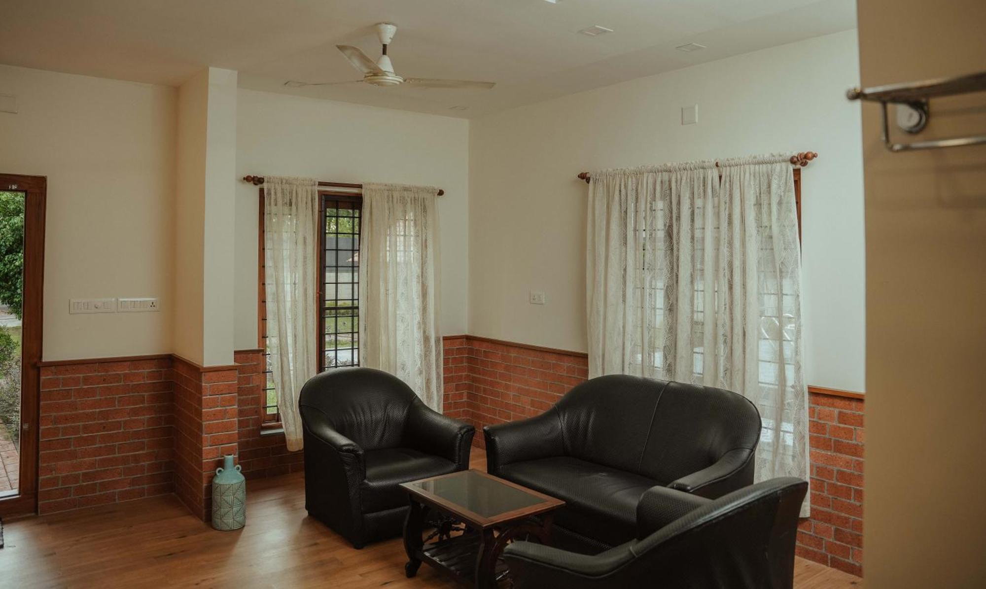 Waves And Shores Beach Villa Mararikulam Luaran gambar