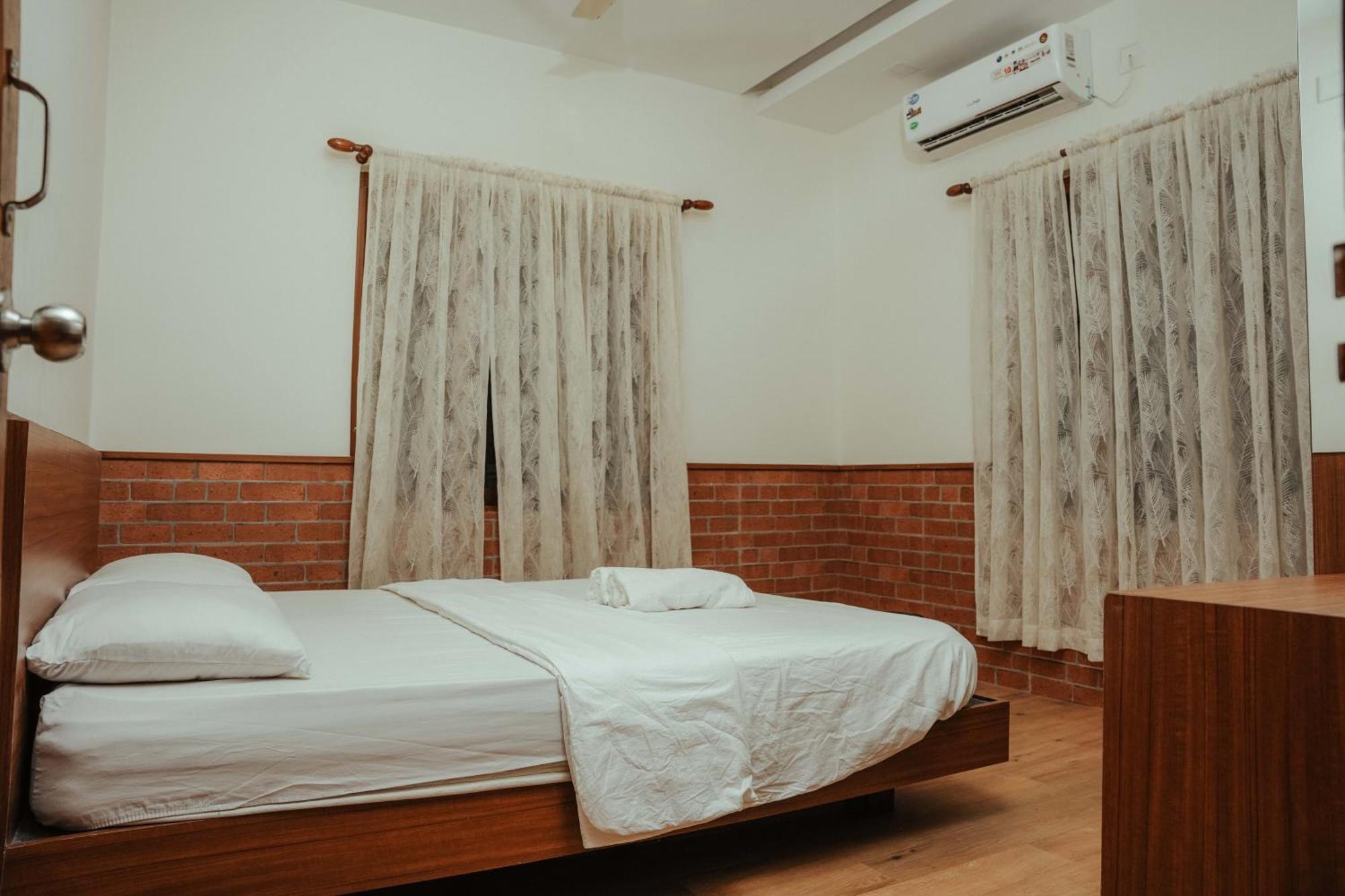 Waves And Shores Beach Villa Mararikulam Luaran gambar