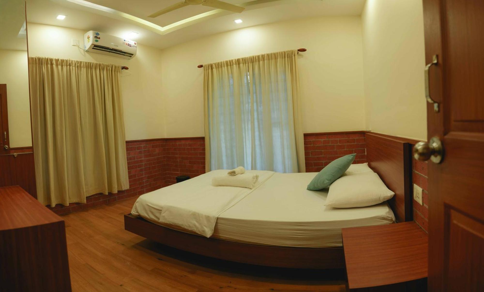 Waves And Shores Beach Villa Mararikulam Luaran gambar